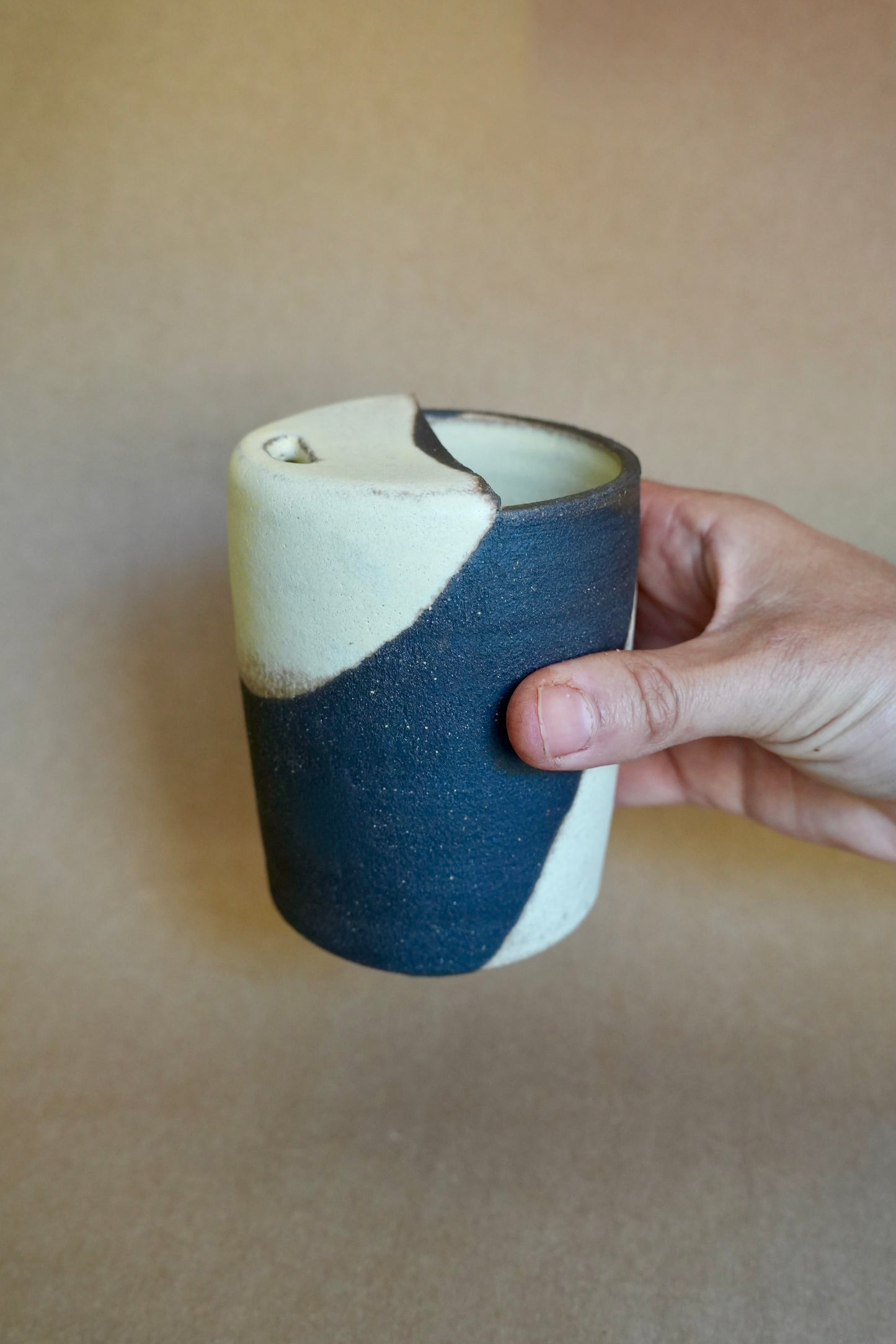 Hueso Lidded Mug