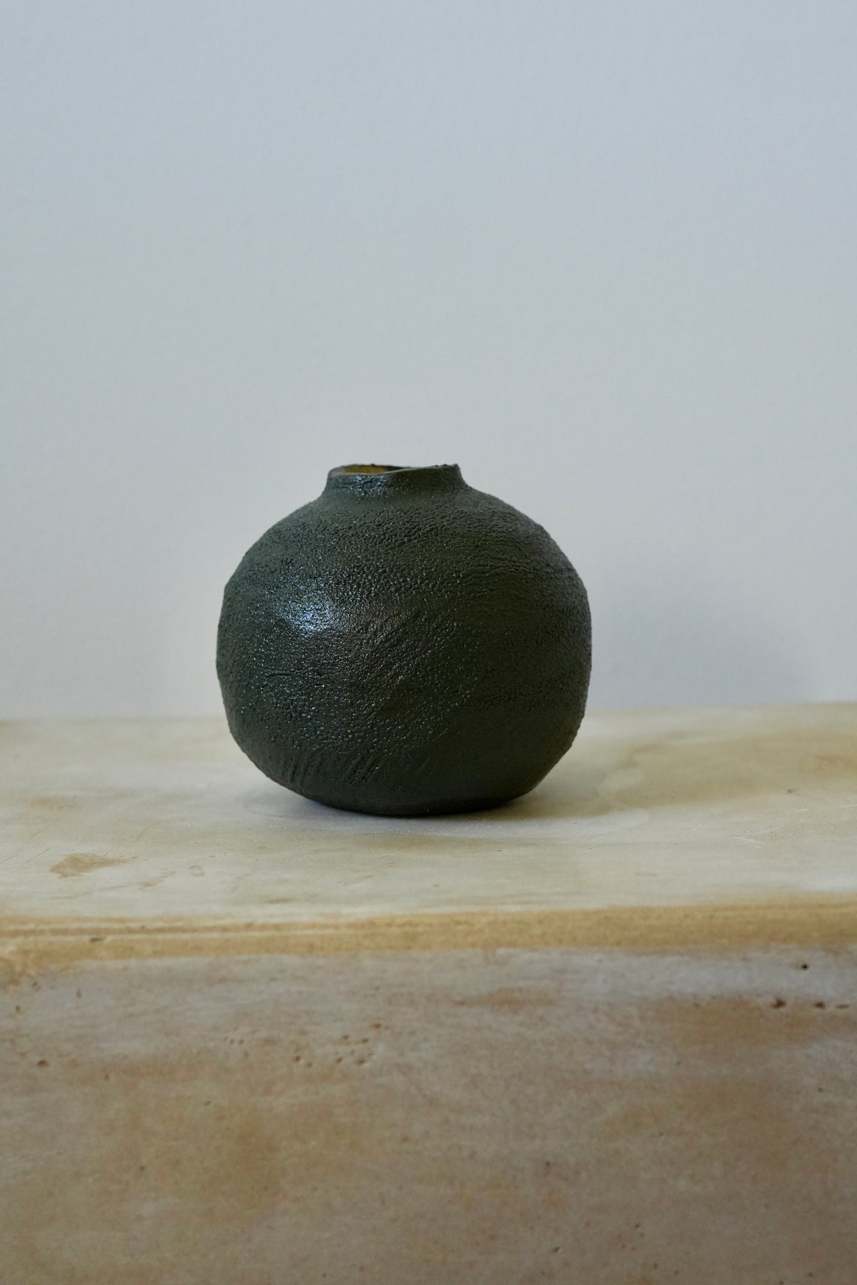 Yacaré Vase