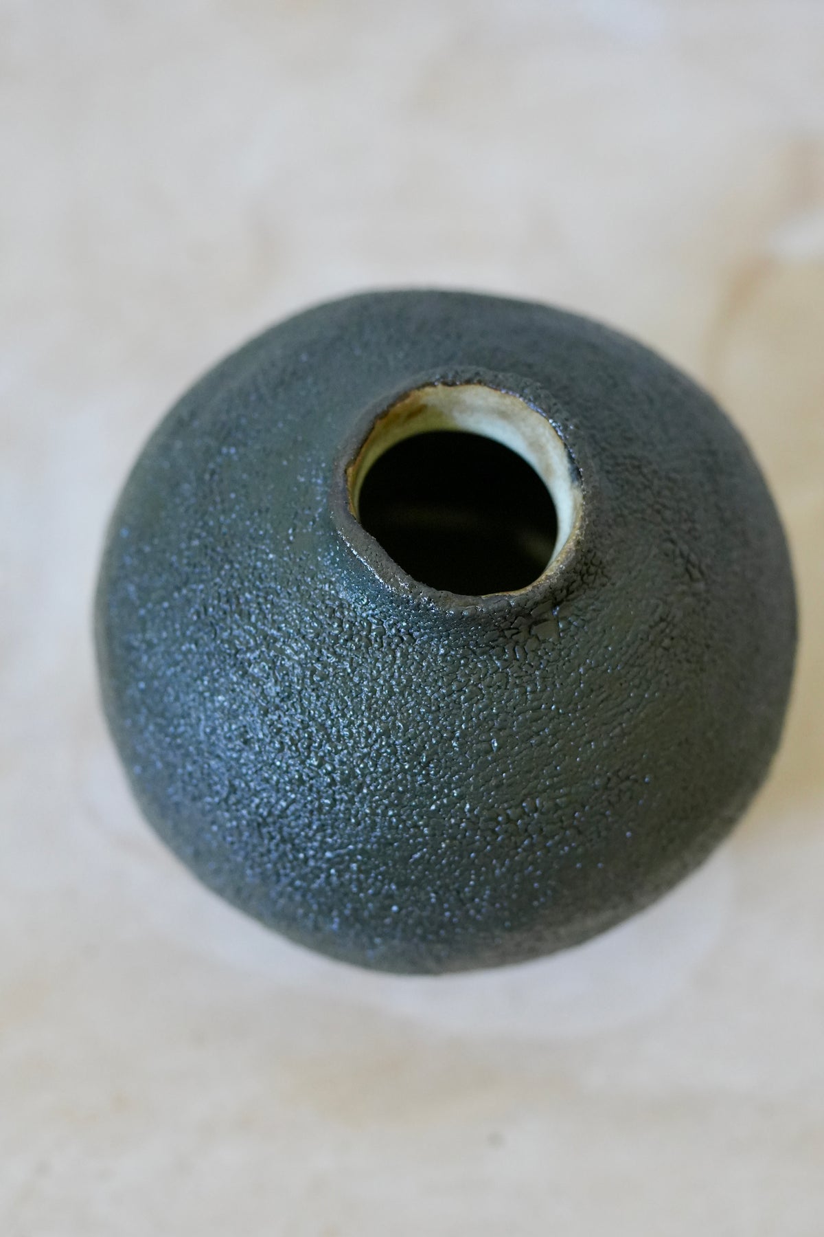 Yacaré Vase
